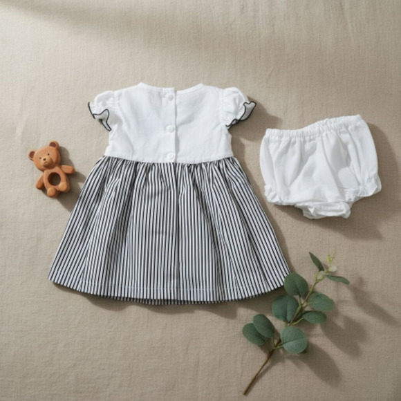 New Baby Girl Dress Set with matching headband underwear size 0 to 3 months - Picture 3 of 3